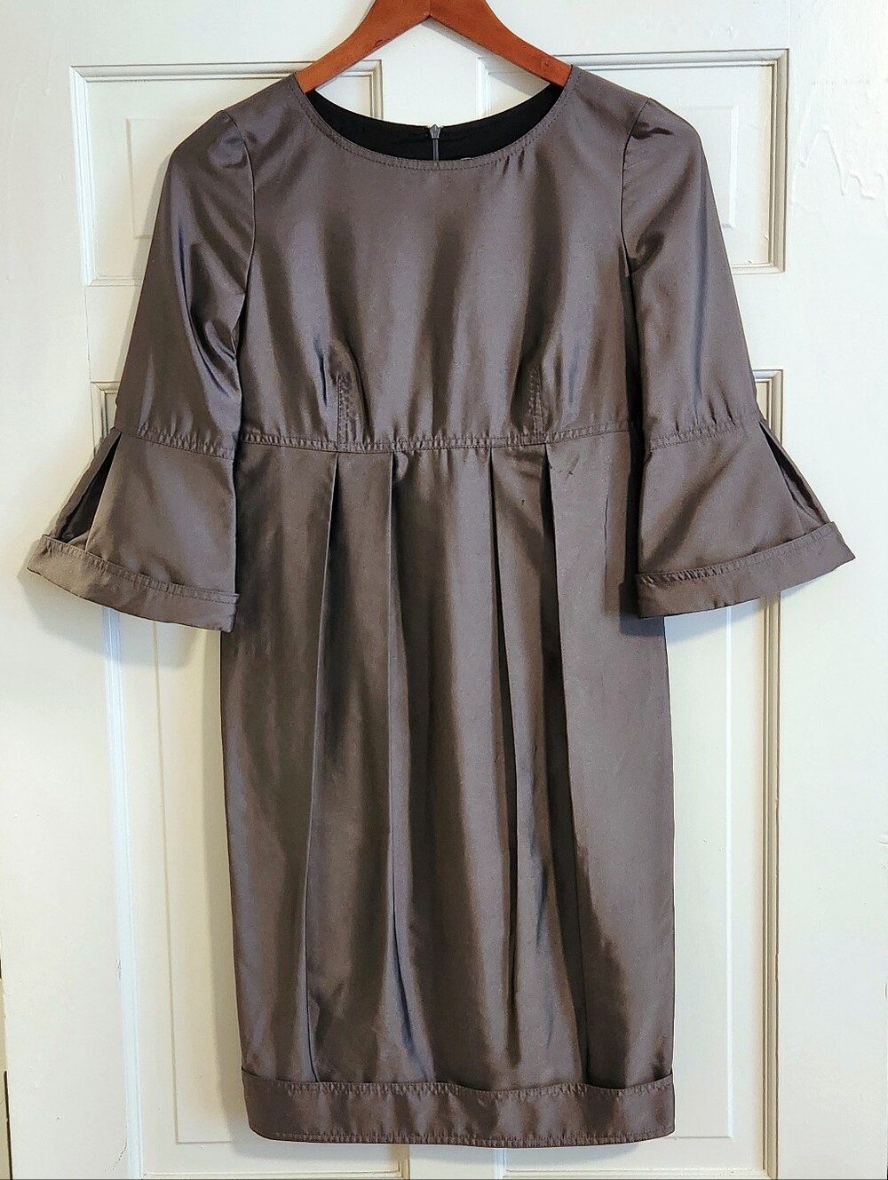 🩶Burberry London🩶 - Gray Silk Blend Pleated Mini Dress w/Bell Sleeves